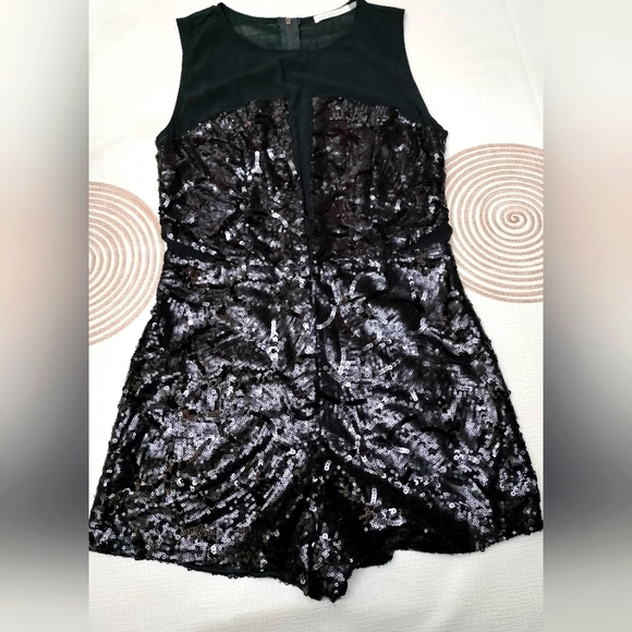 Mustard Seed, black dress short, It has sequins style, NEW - Picture 3 of 14